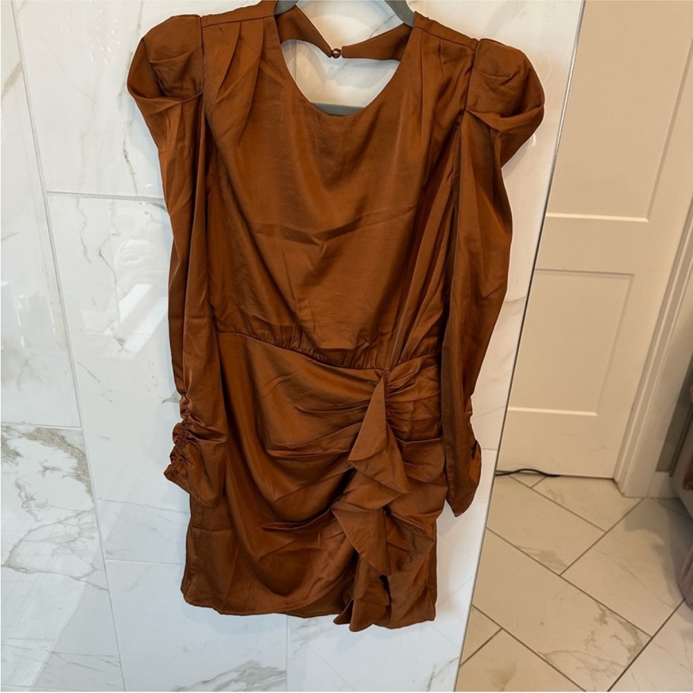 ASTR Ruched Rust Open Back Dress - Picture 3 of 5
